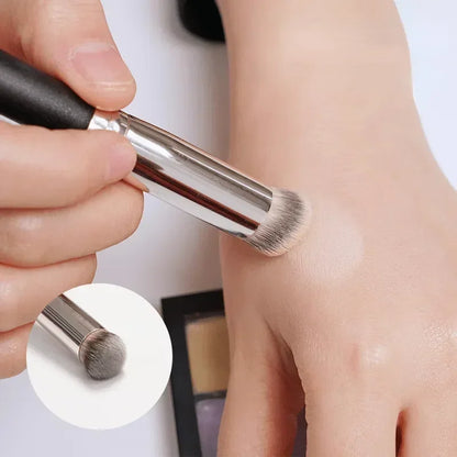Perfecture Foundation Brush